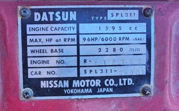 Datsun-1600-1970-red-18