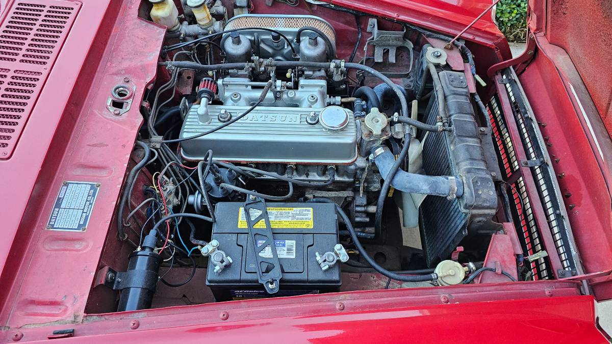 Datsun-1600-1970-red-4