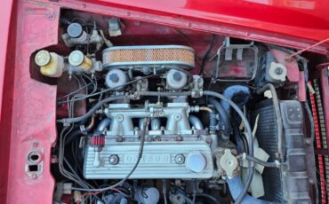 Datsun-1600-1970-red-9