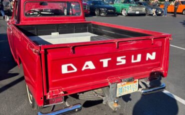 Datsun-1965-red-11