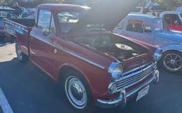 Datsun-1965-red-3
