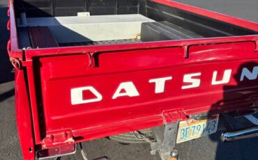 Datsun-1965-red-5