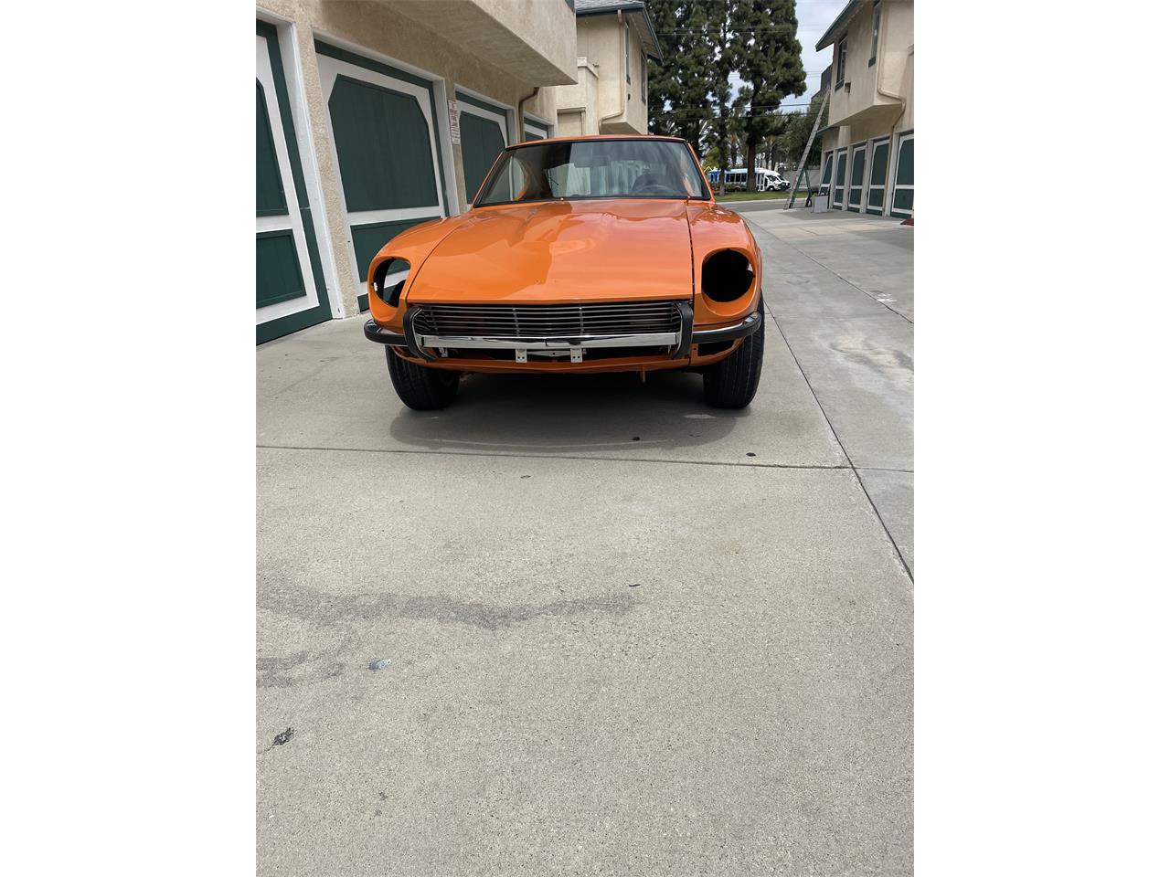 Datsun-240z-1970-Orange-Black-4