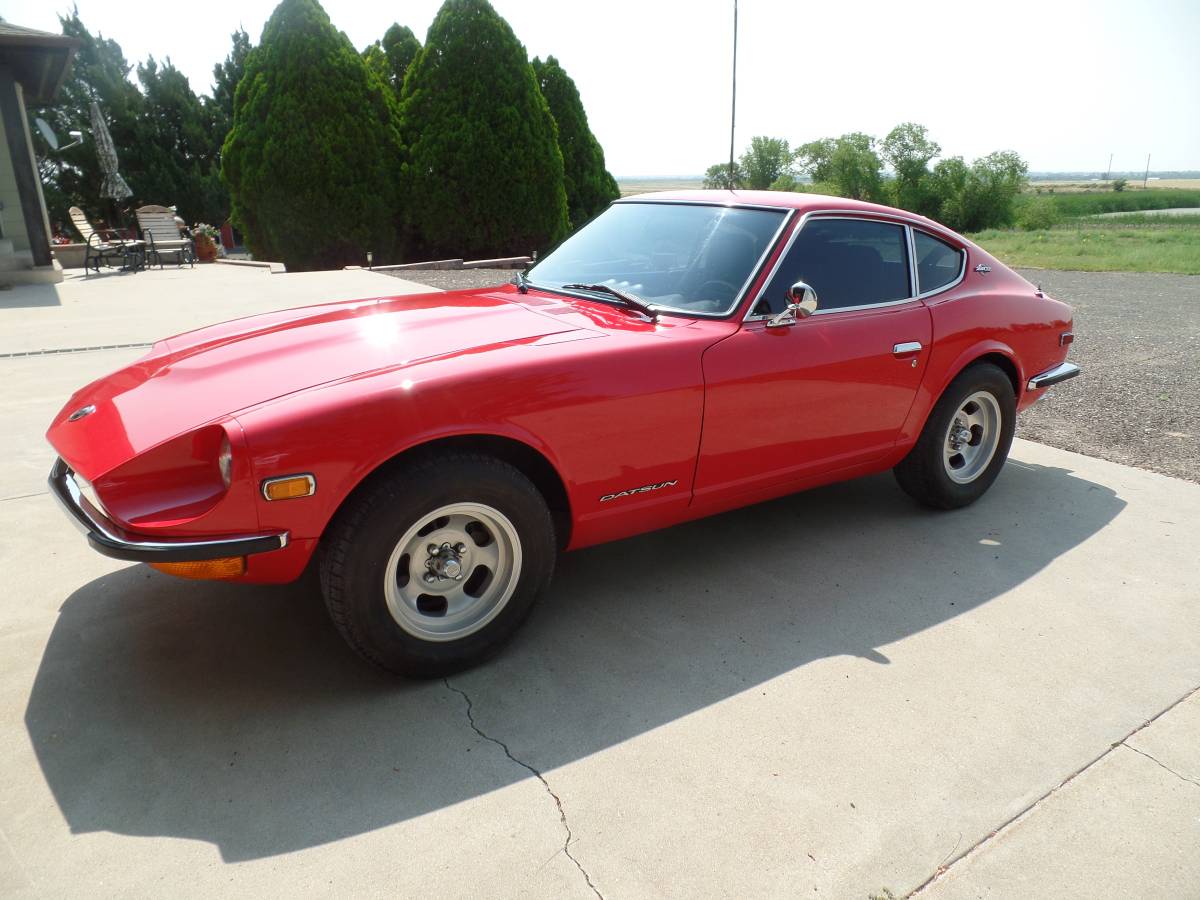 Datsun-240z-1971-red-4
