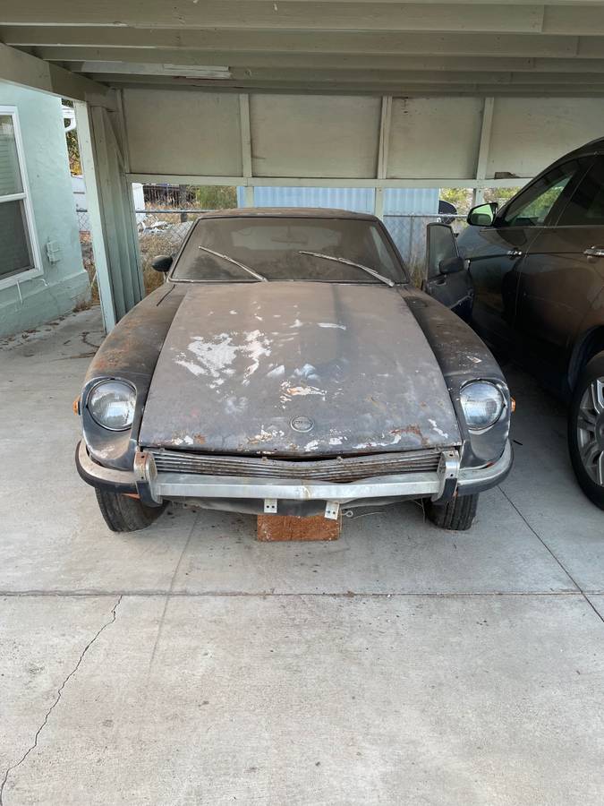 Datsun-240z-1972-3