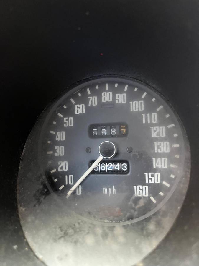 Datsun-240z-1972-3
