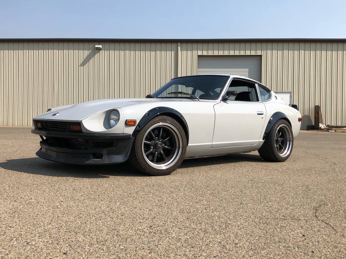 Datsun-260z-1974-grey-11