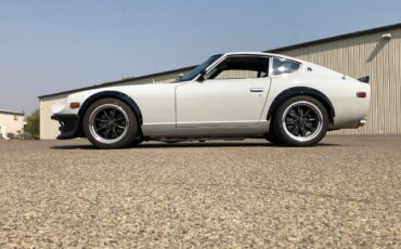 Datsun-260z-1974-grey-12