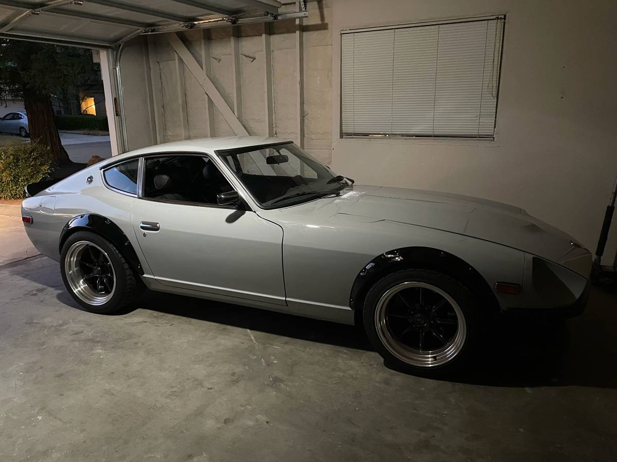 Datsun-260z-1974-grey-13