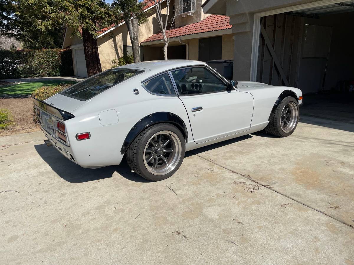Datsun-260z-1974-grey-14