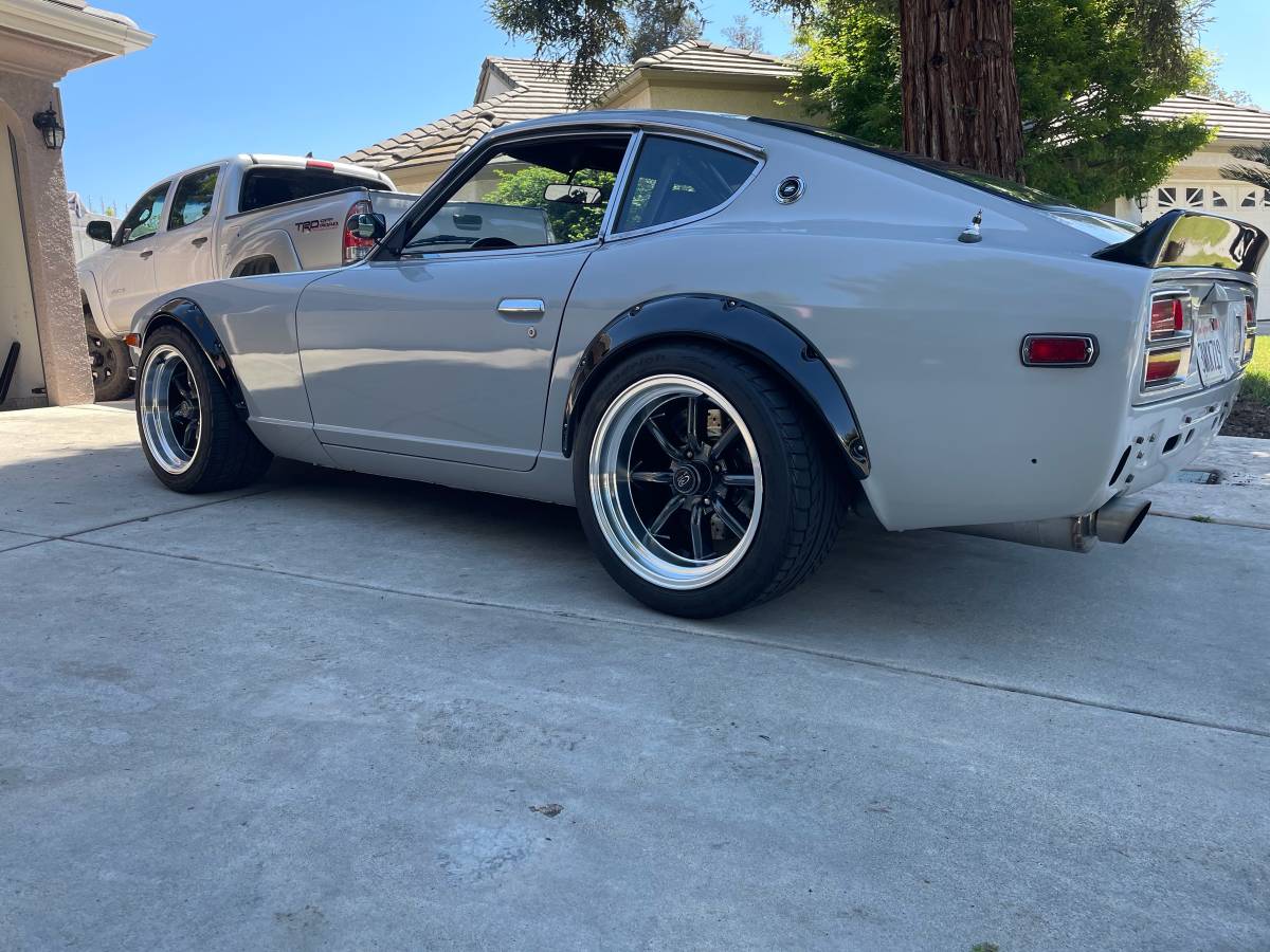 Datsun-260z-1974-grey-9