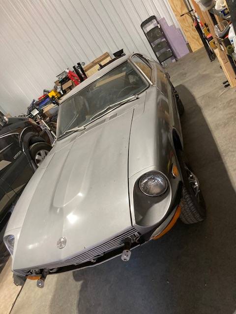 Datsun-260z-1974-silver-2