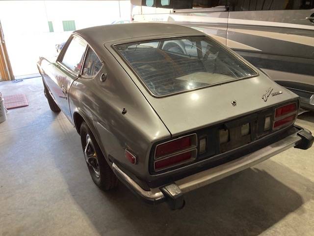 Datsun-260z-1974-silver-3