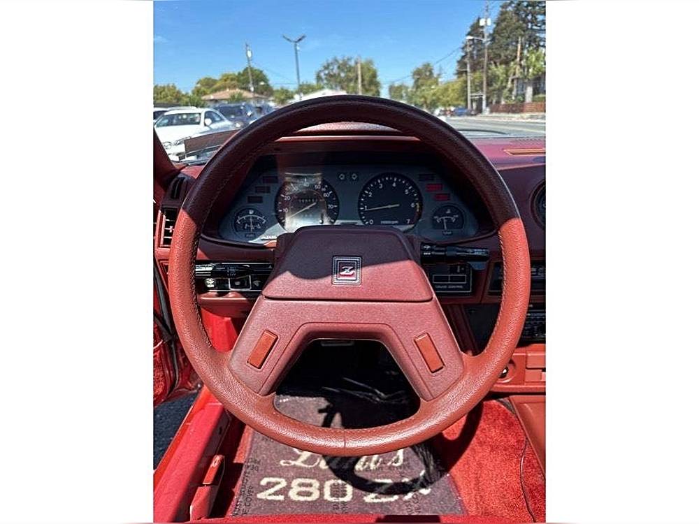 Datsun-280-zx-1980-custom-12