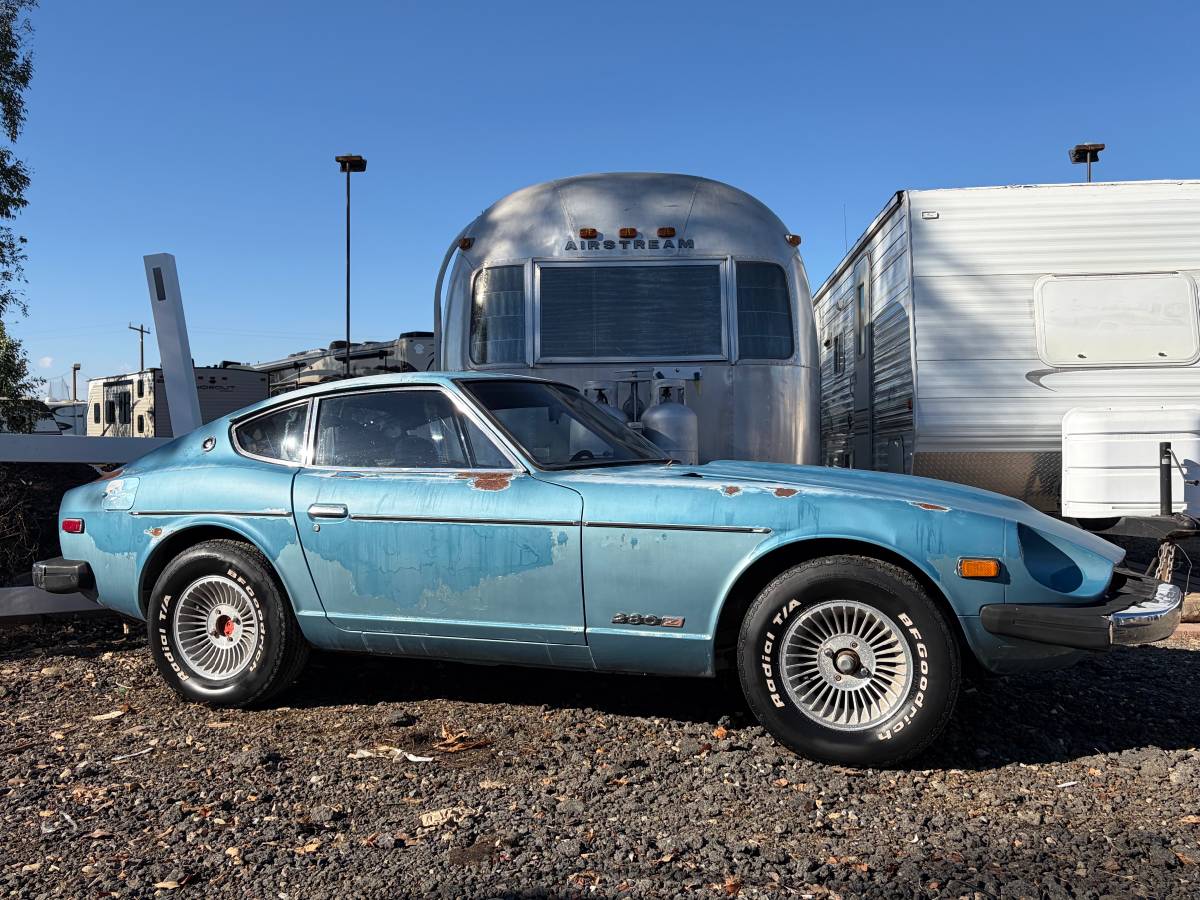 Datsun-280z-1975-blue-13