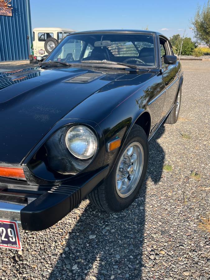 Datsun-280z-1978-black-11