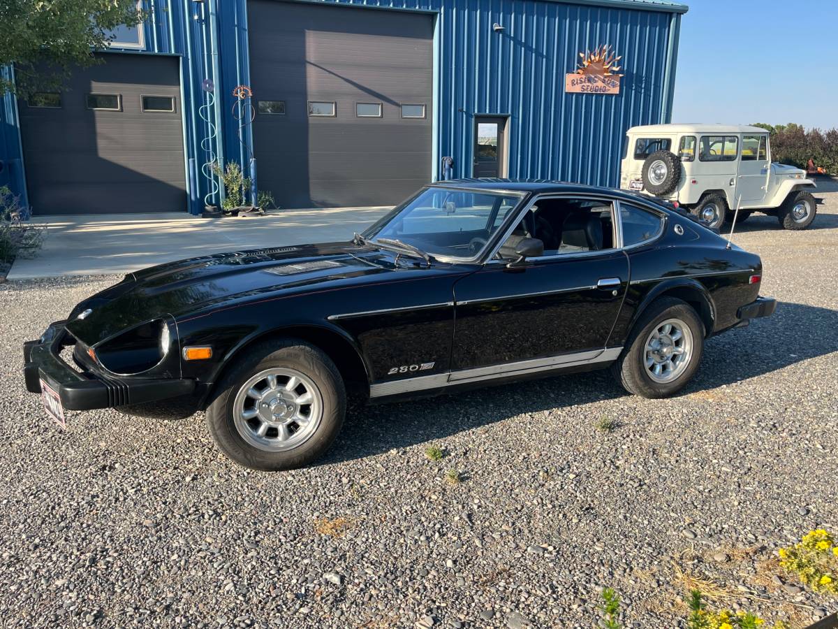 Datsun-280z-1978-black-8