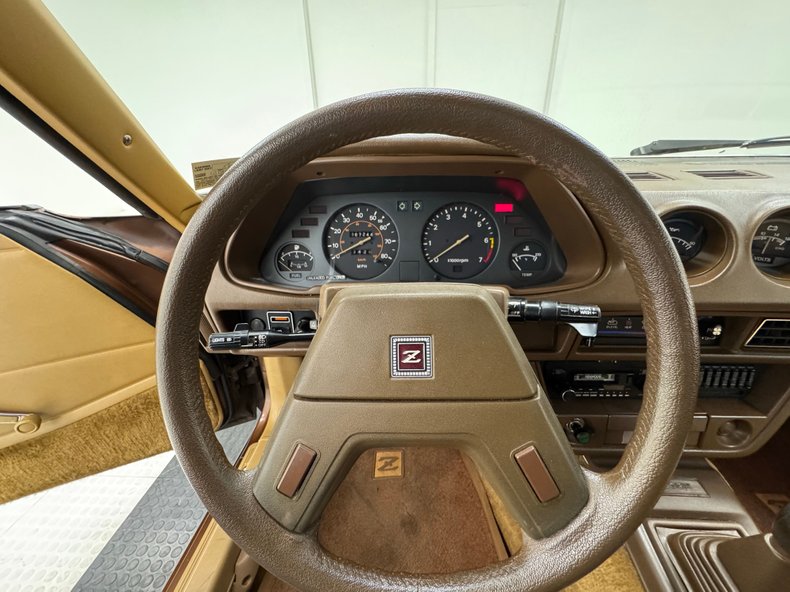Datsun-280zx-1980-Mahogany-Metallic-Tan-3
