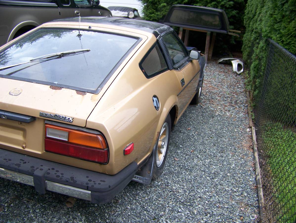 Datsun-280zx-1980-brown-1