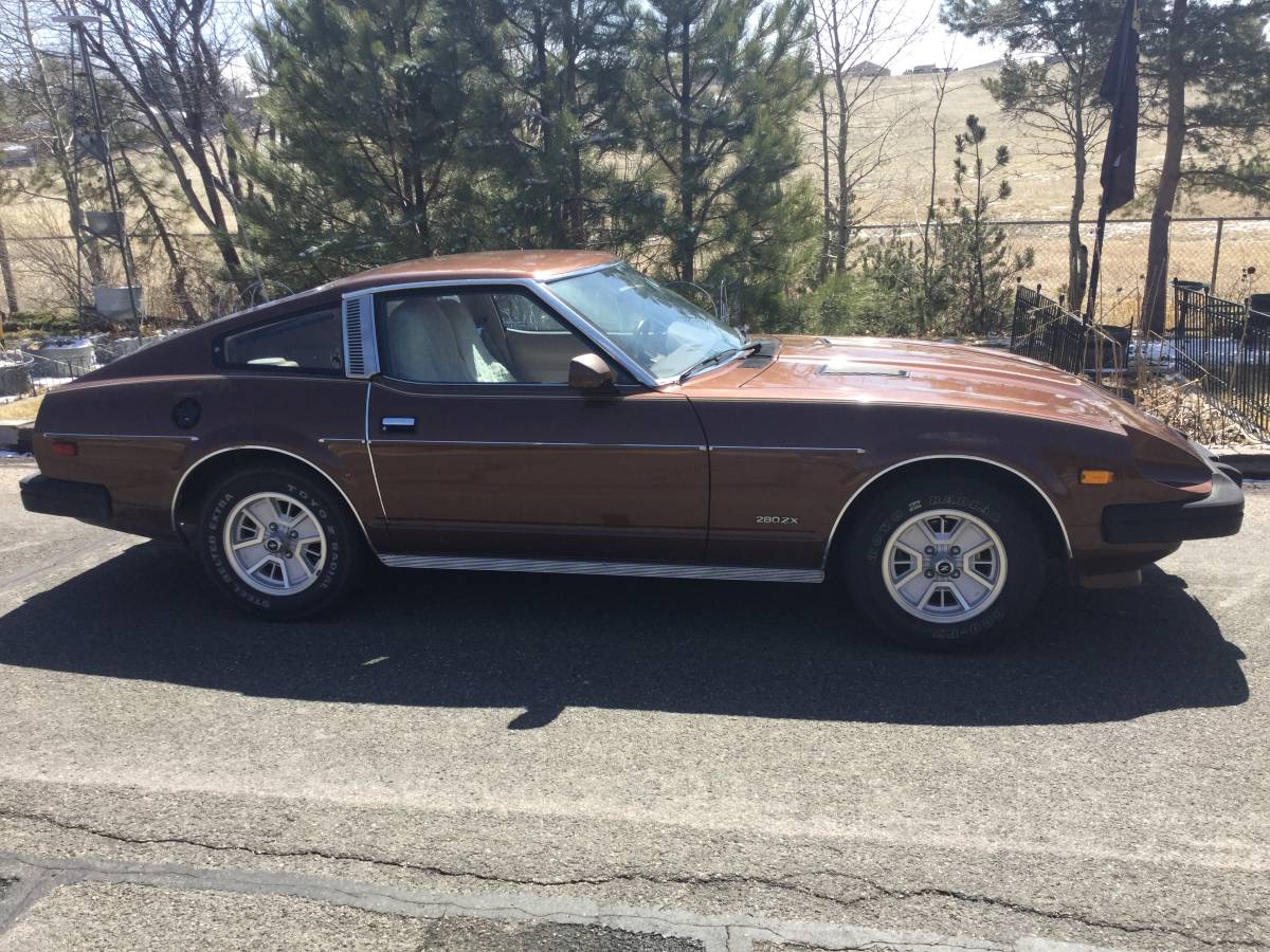 Datsun-280zx-1980-brown-2