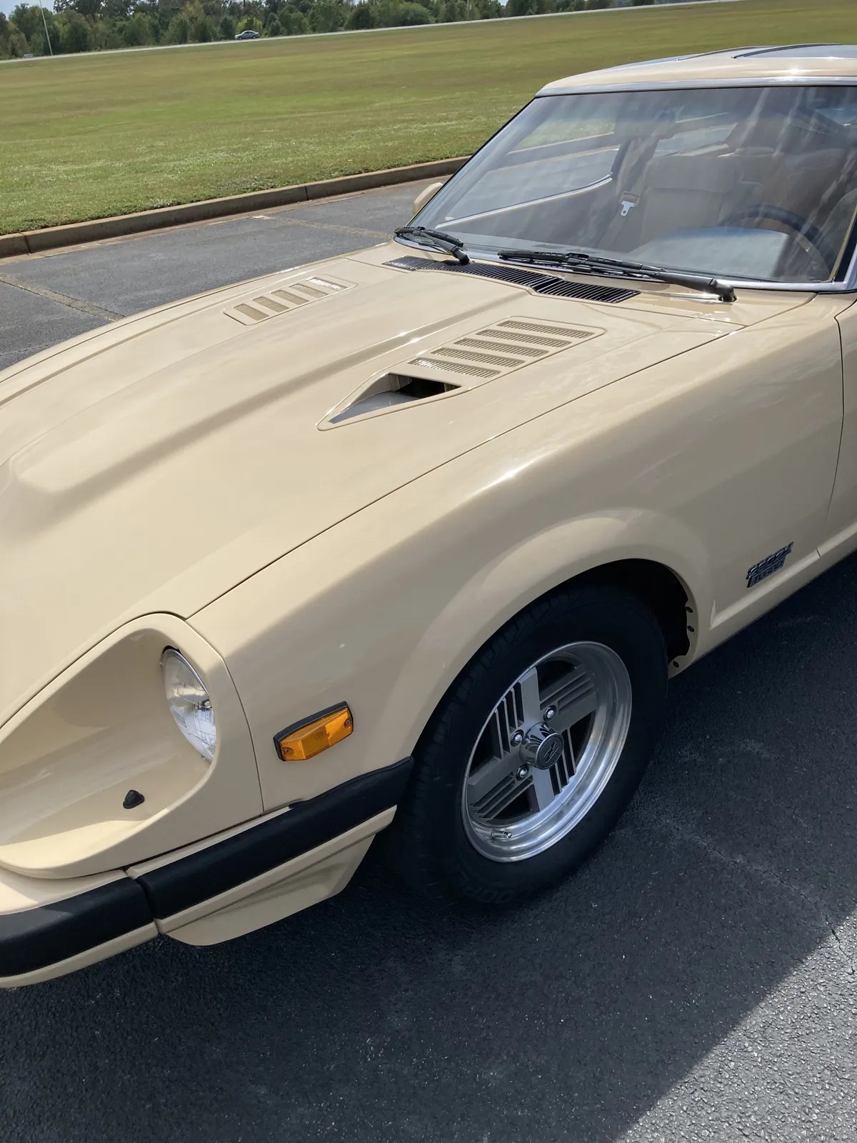 Datsun-280zx-1982-Cameo-Beige-Tan-5