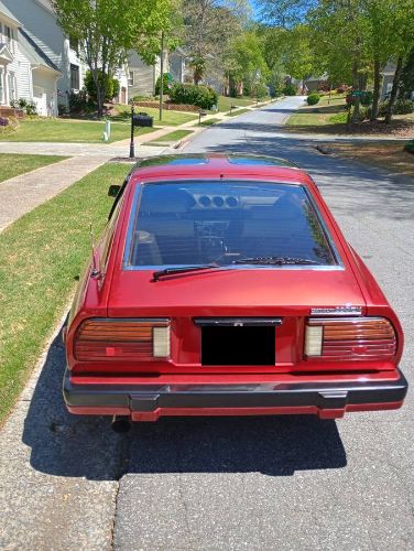 Datsun-280zx-1983-Candy-Apple-Red-Gray-Leather