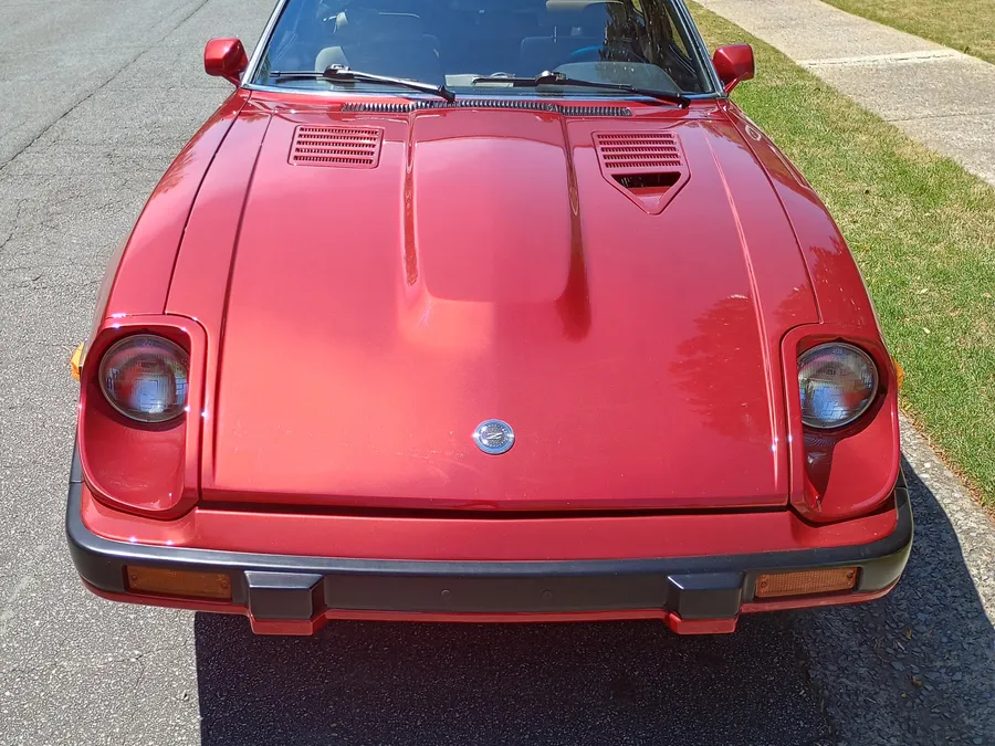 Datsun-280zx-1983-Candy-Apple-Red-Grey-Leather-1