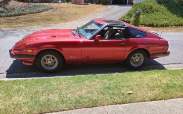 Datsun-280zx-1983-Candy-Apple-Red-Grey-Leather-2