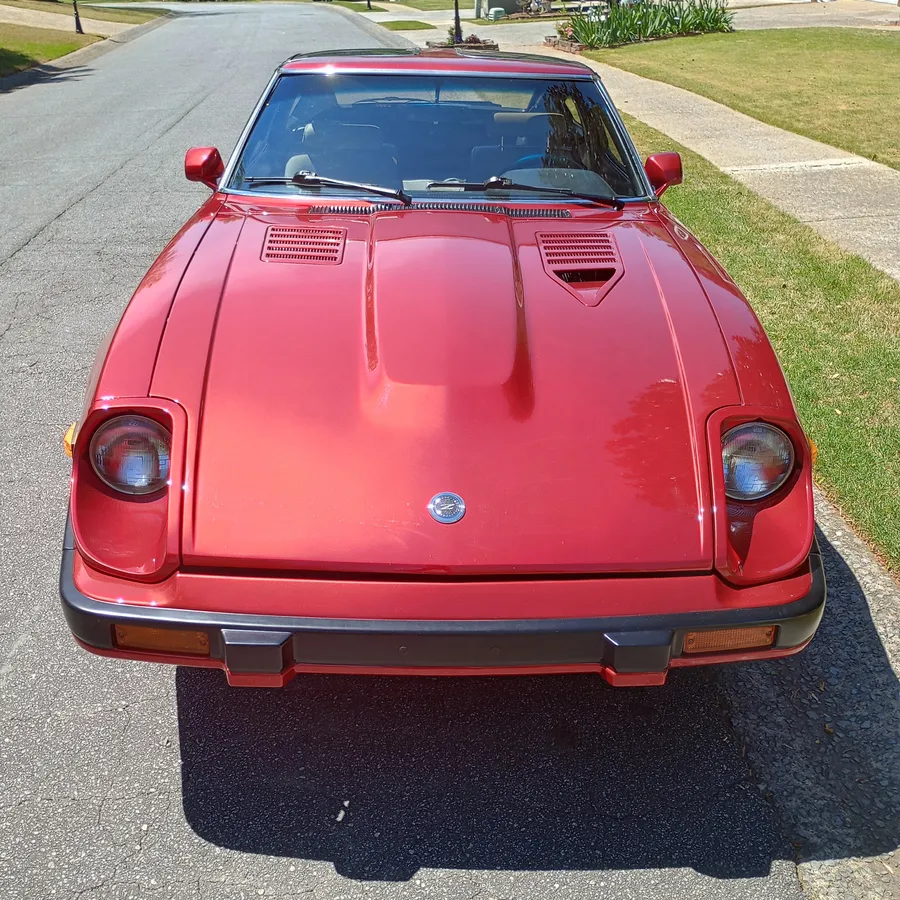 Datsun-280zx-1983-Candy-Apple-Red-Grey-Leather-3