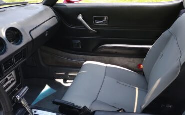 Datsun-280zx-1983-Candy-Apple-Red-Grey-Leather-4