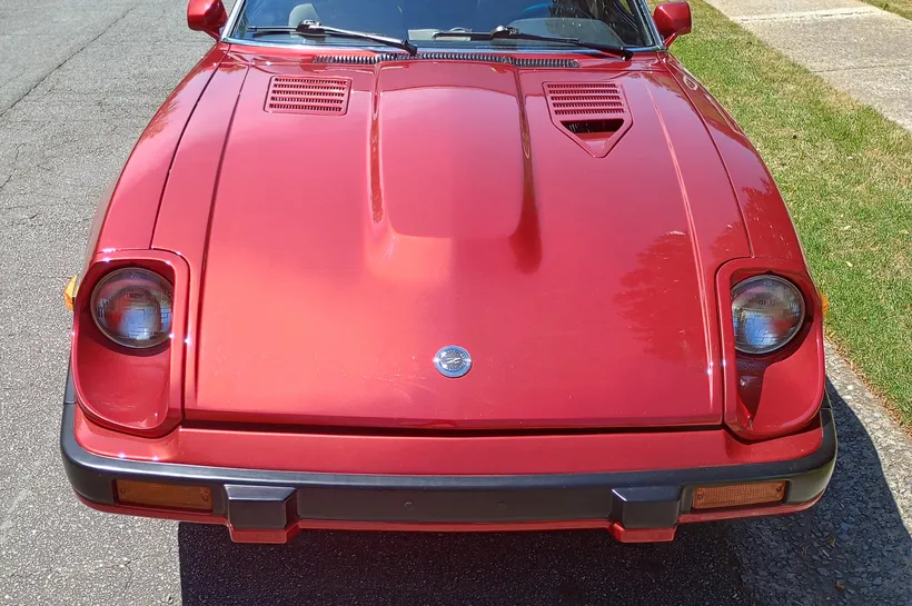 Datsun-280zx-1983-Candy-Apple-Red-Grey-Leather-4