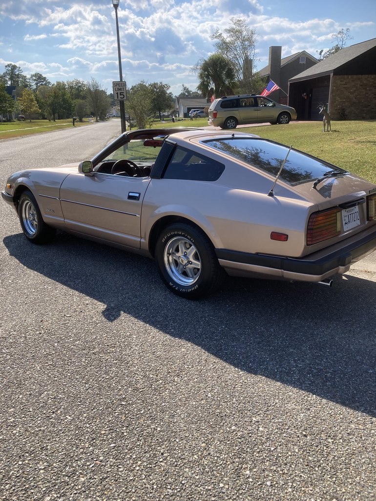 Datsun-280zx-1983-French-Beige-Burgundy