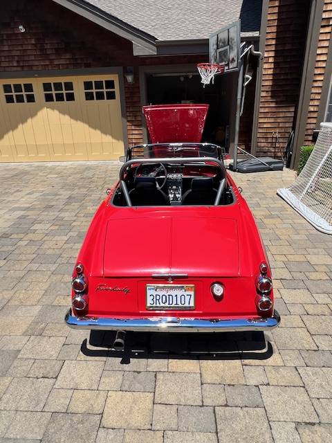 Datsun-311-roadster-1966-red-16