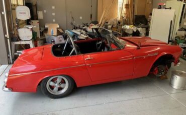 Datsun-311-roadster-1966-red-25