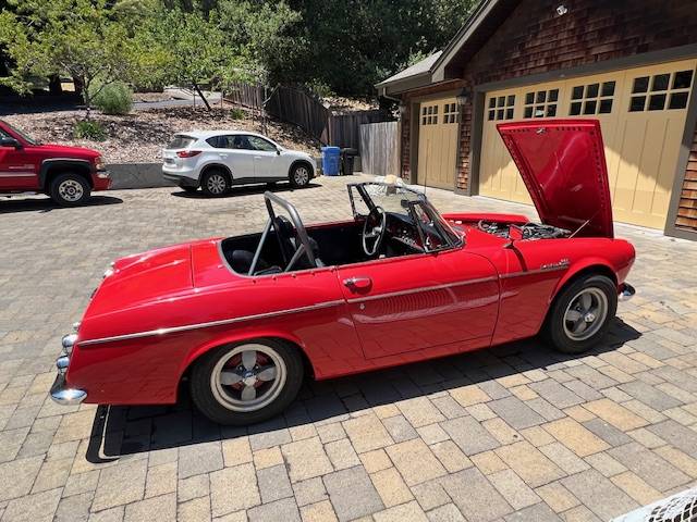 Datsun-311-roadster-1966-red-31