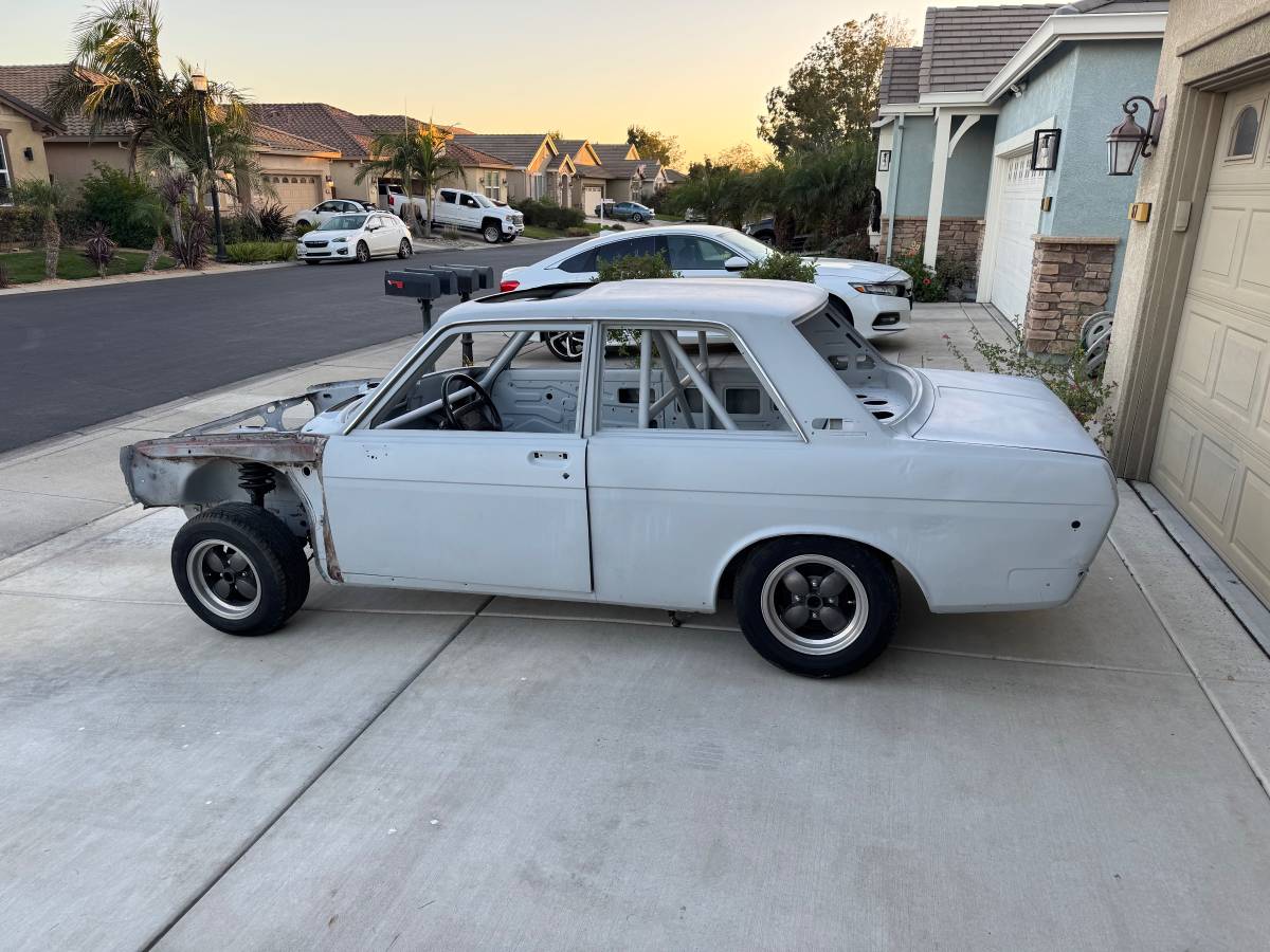 Datsun-510-1969-grey-6