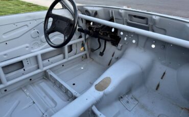Datsun-510-1969-grey-8