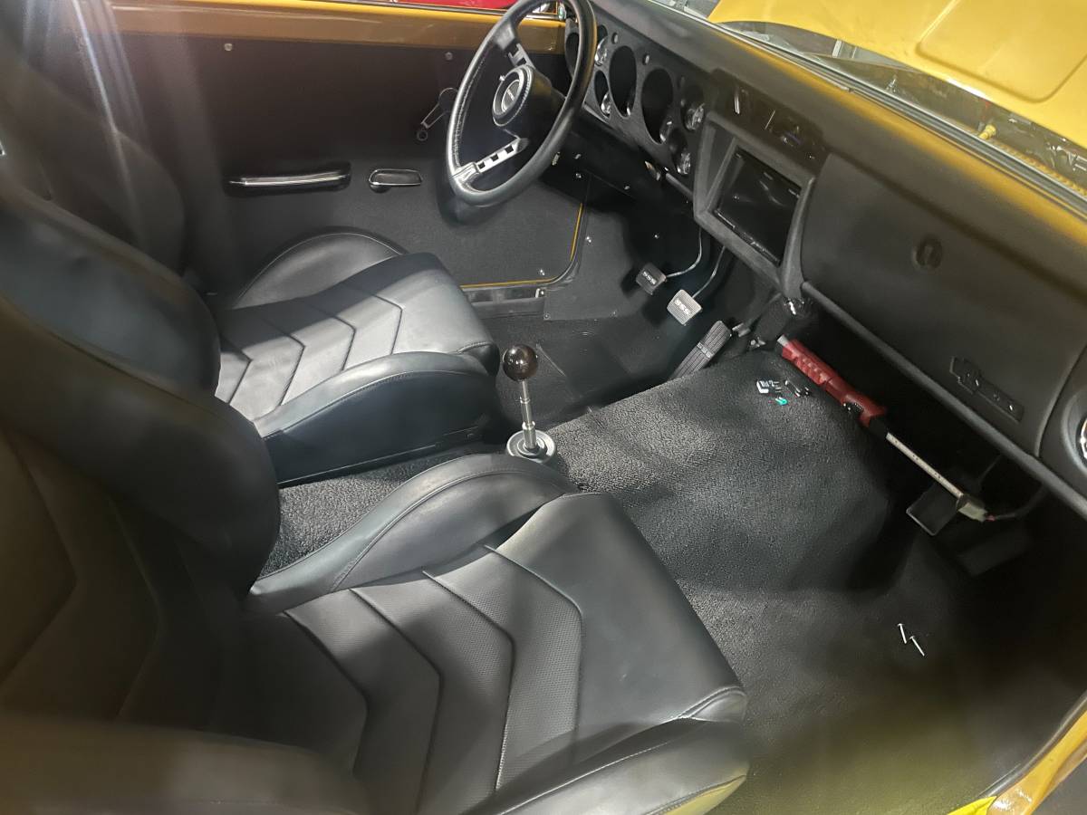 Datsun-510-1970-custom-13
