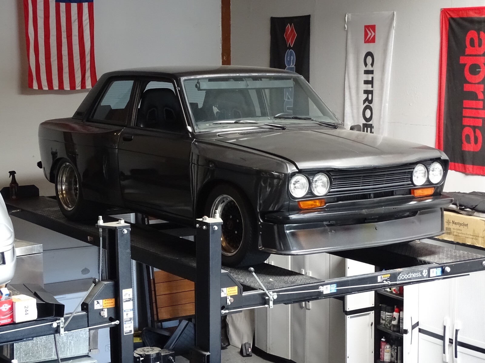 Datsun-510-1973-Coupe-2