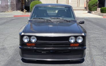 Datsun-510-1973-grey-1