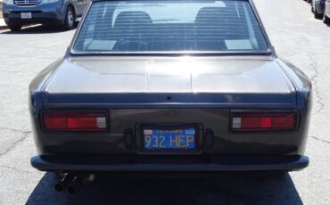 Datsun-510-1973-grey-15