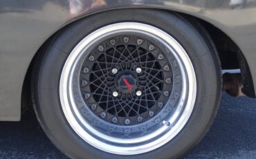 Datsun-510-1973-grey-3