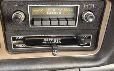 Datsun-620-1976-blue-11
