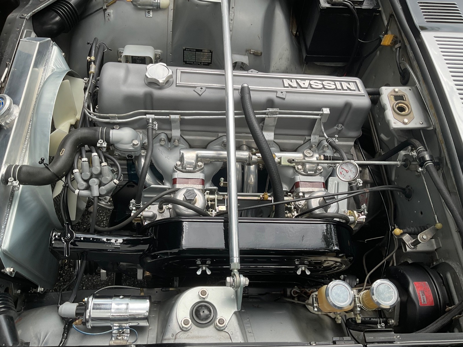 Datsun-Z-Series-1971-Coupe-10