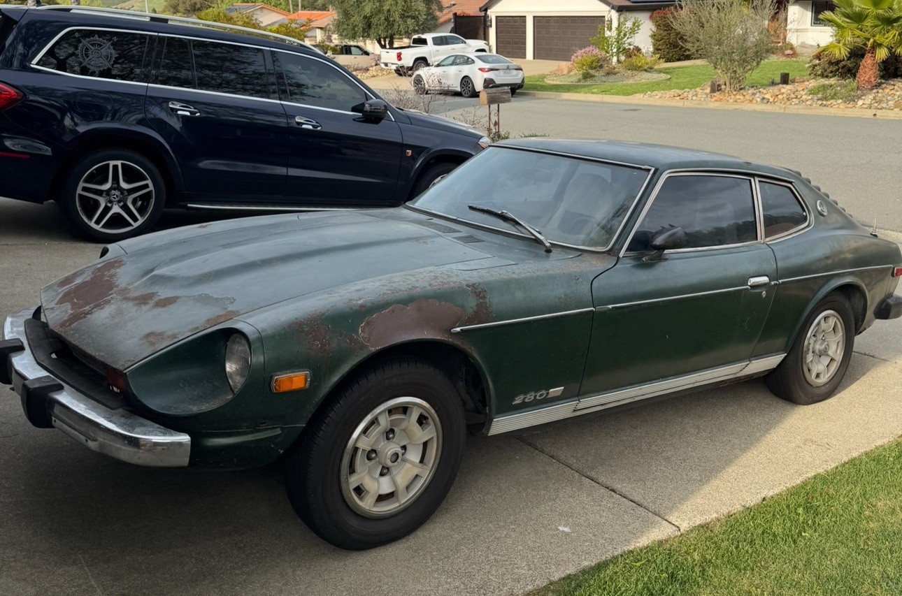 Datsun-Z-Series-1976-Coupe-5