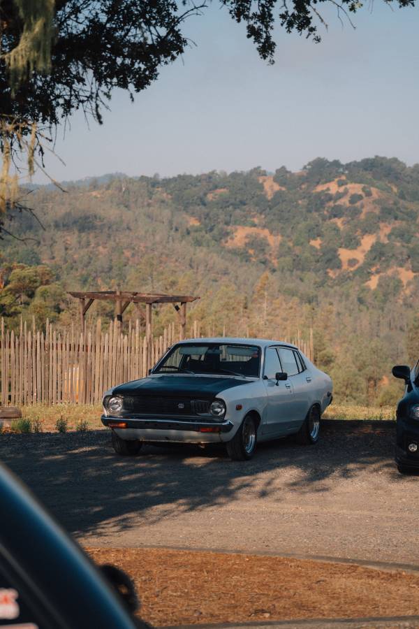 Datsun-b210-1974-white-2
