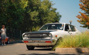 Datsun-b210-1974-white-4