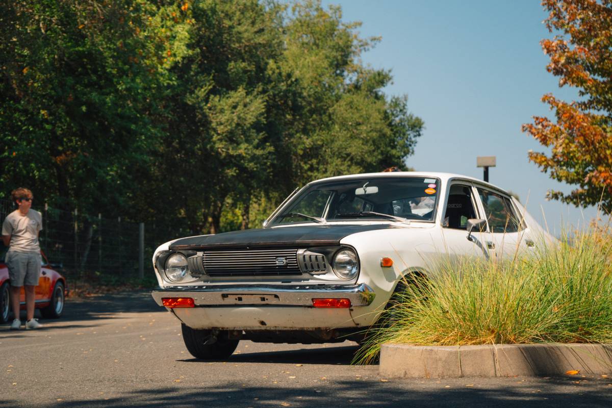 Datsun-b210-1974-white-4
