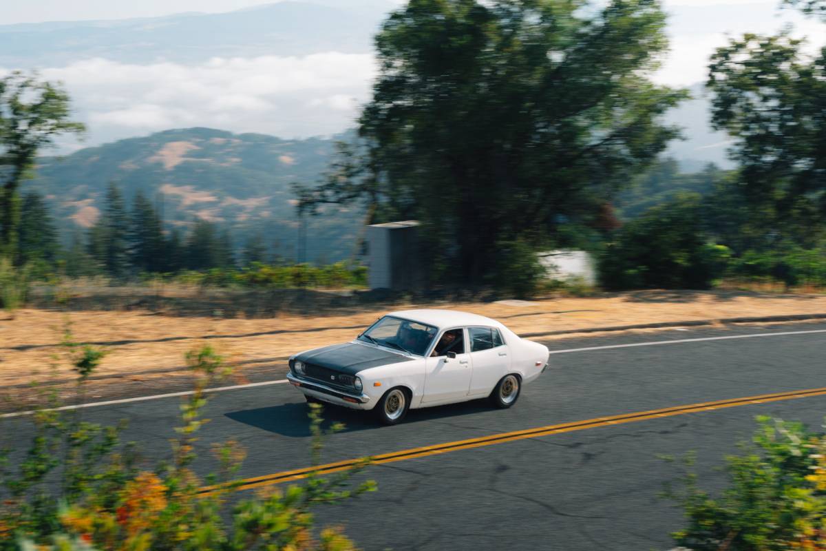 Datsun-b210-1974-white-5