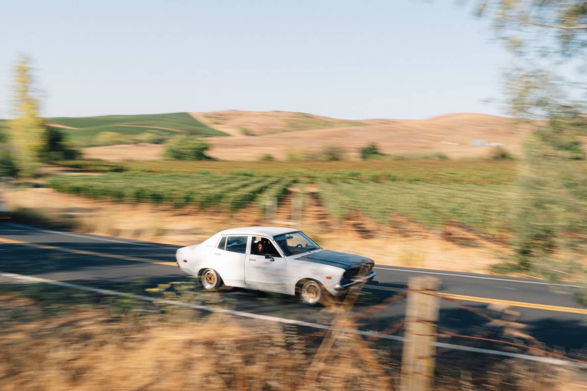 Datsun-b210-1974-white-9